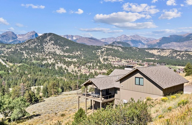 NEW! Clearview Luxury Home at Windcliff