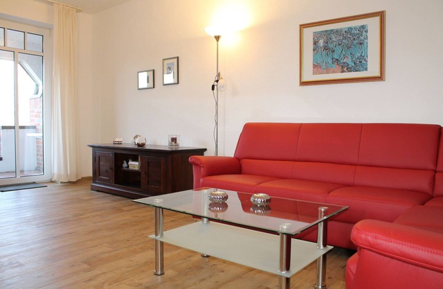 NEW, close to the beach, close to the center, allergy-friendly, parking, WiFi