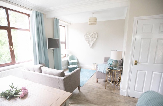 New - Cottage next to sandy beach