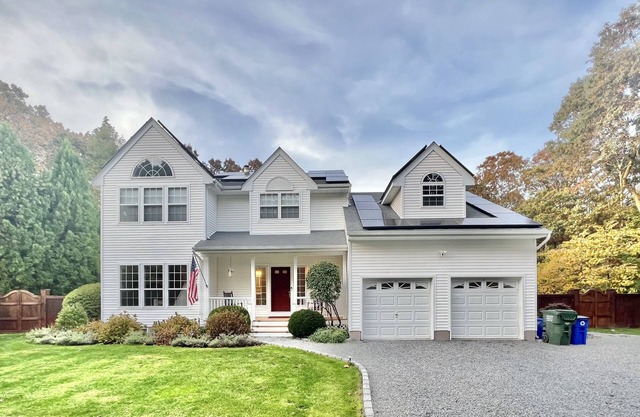 NEW DECK! Private 1 Acre Family Friendly Home - Heated Pool, Home Office & Gym