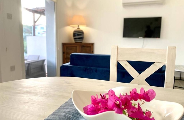 New garden loft, a stone's throw to the sea