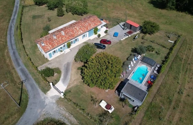 New house, relaxing countryside home with pool