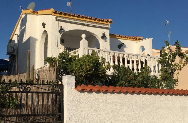 New in the rental 2025 - Detached house with its own private pool