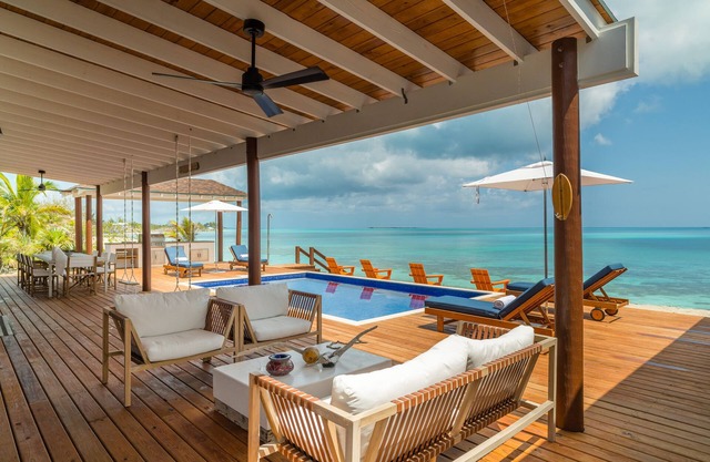 New IslandChicBeach Home! StunningViews-Pool-OutdoorKitchen-Reef-mini BballCourt