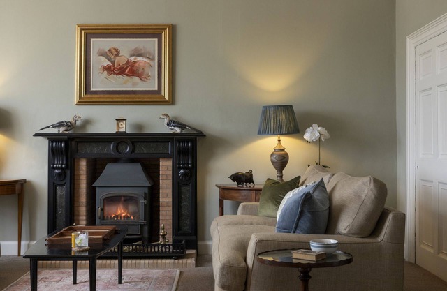 NEW LADYKIRK FARMHOUSE - Four bedroom, dog friendly country farmhouse near the River Tweed sleeping