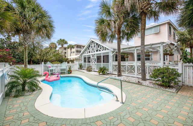 New List - Heated Pool Golf Cart Bikes Sleeps 12