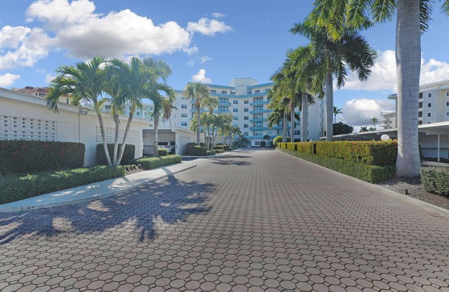 New Listing! Available Jan Feb 2026! Gorgeous renovated unit!