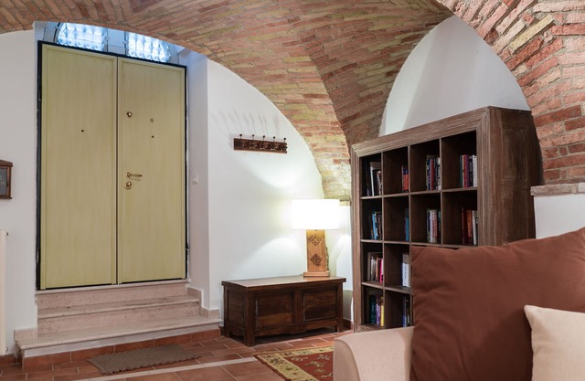 ★NEW LISTING Cozy & Charming Historical Centre 2BR
