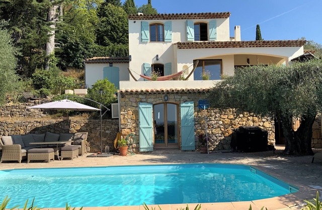New Listing! Stylish Villa with panoramic sea views, pool 5 min walk from Cabris