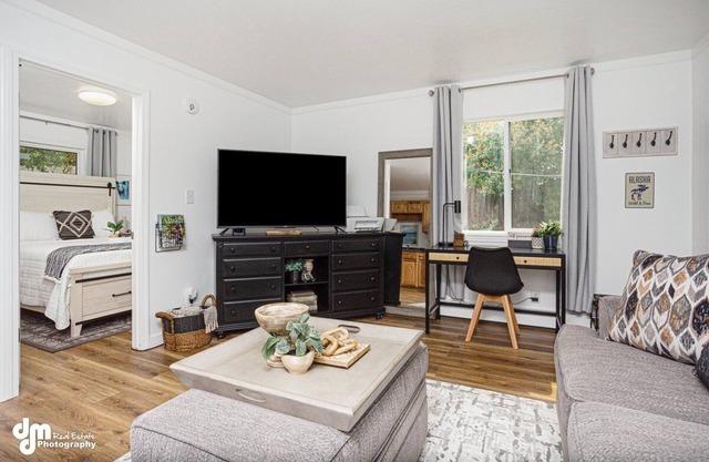 NEW! Lovely Apartment 5 Minutes From The Airport!