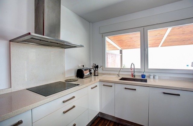 New luxury villa, first line of the Mediterranean and the Mar Menor.