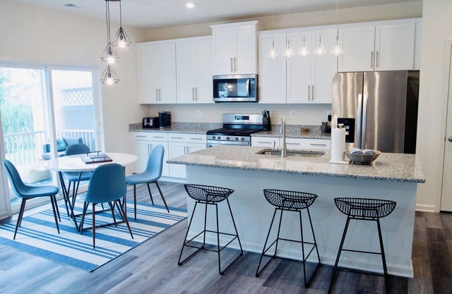 NEW Modern Beach Retreat in Amenity filled Community, 4 miles to Bethany Beach