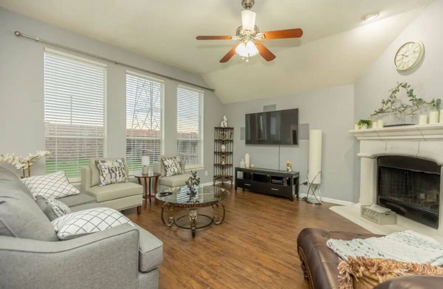 New! Near AT&T Stad, Sixflags, Joe Pool, 4 br,5bed