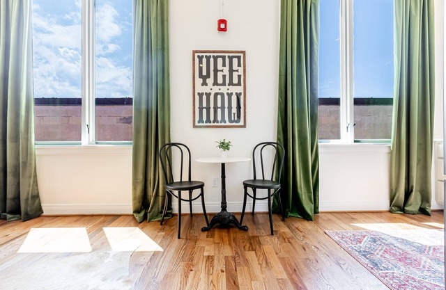 New place in Germantown 2mi from Broadway & 15 mins to the Grand Ole Opry!