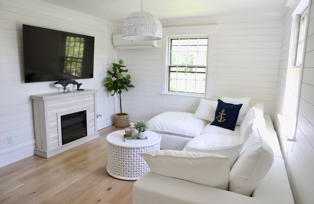 New Pool Lovely Home Mins away from Town & Beach