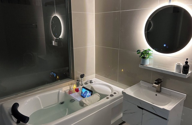 [NEW] Private Jacuzzi | Near Velocity Mall | MRT | Retro Games