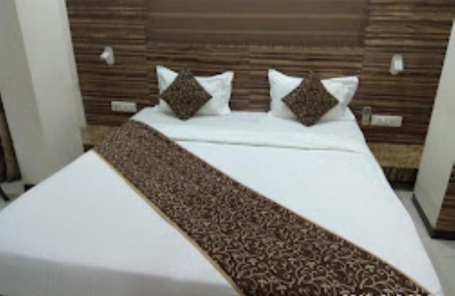 New Regal Palace Jalgaon