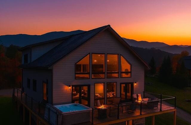 New! Saranac Lake Luxury Cabin Incredible Views!