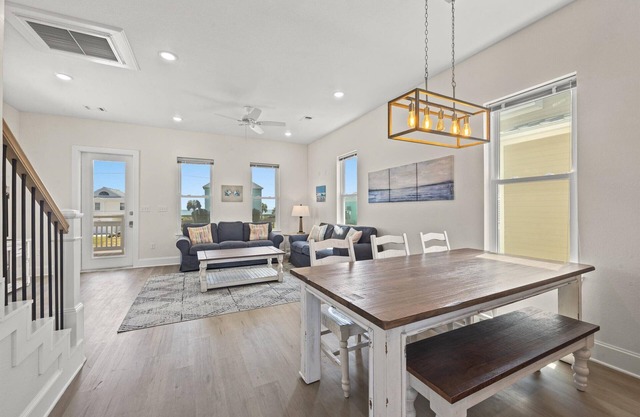 NEW! Sleeps 10, Bay & Gulf Views 1 min to Beach Unit 3