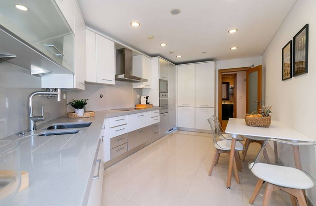 ✨New Spacious & Chic Flat, Garage, perfect for Family or Business Trip to Lisbon