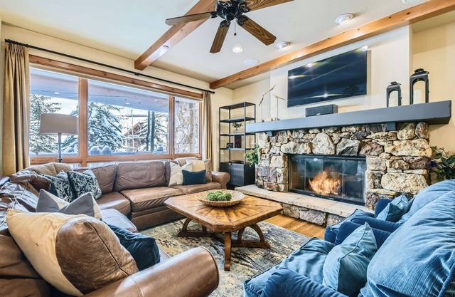 NEW! Spectacular True Ski In Out, Hot Tub, Pool, Bear Paw Bachelor Gulch!
