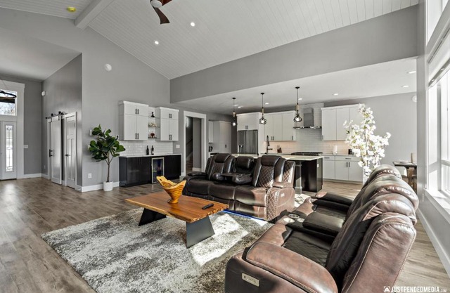 *NEW!* The Deluxe Stay