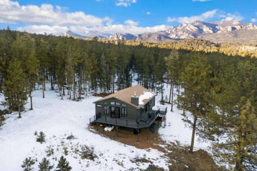 New The Pine Getaway Lots of Room Hot Tub Views