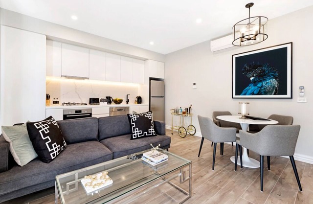 NEW! Two Bedroom Deluxe at Manhattan Apts Glen Iris