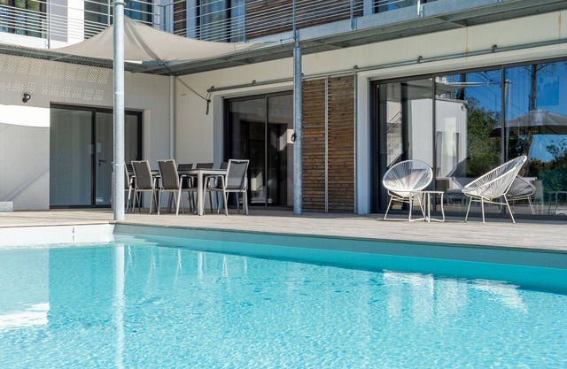 New villa 240m2, 5 bedrooms, 5 bathrooms, swimming pool, near ocean to Les Sables d'Olonne