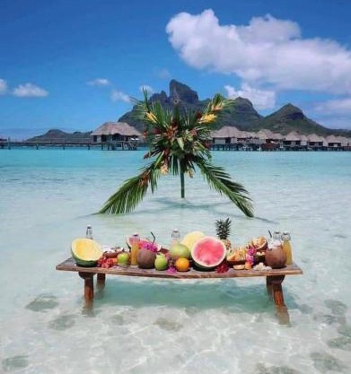 New villa on the marina sea