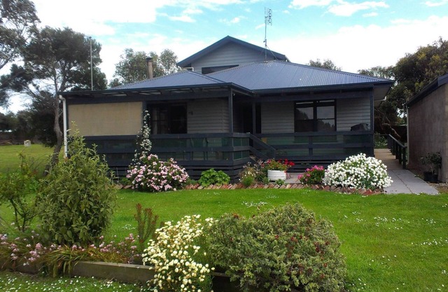 Newfield Holiday House