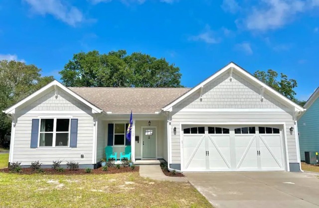 Newly Built Beach House - 5 Blocks from the Shore