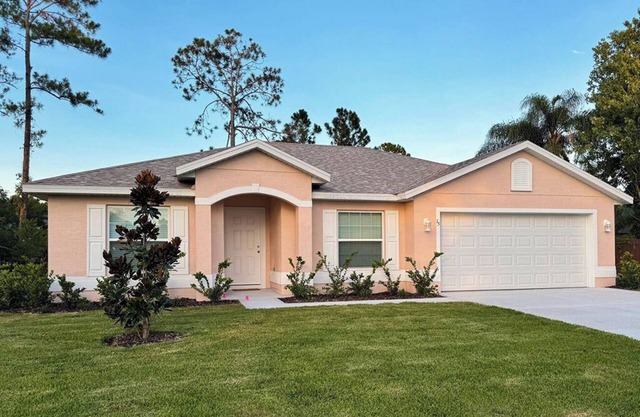 Newly Built, Clean and quiet neighbourhood, 8 min drive to the beach