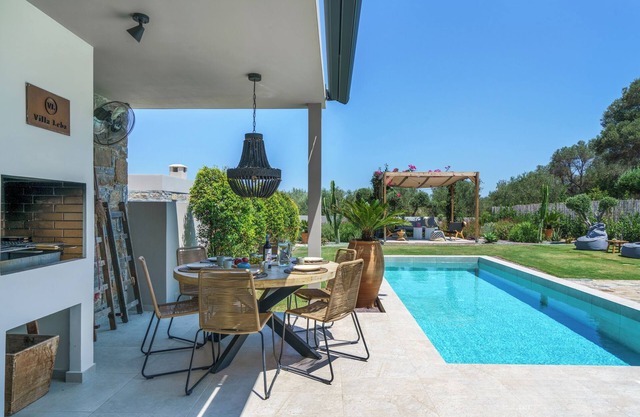 Newly Built Modern Villa with private pool & BBQ, close to amenities.