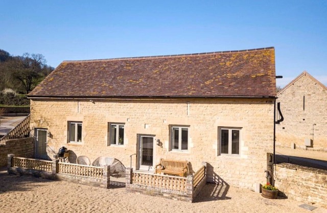 Newly Converted Stables at Stunning Cotswold Farm