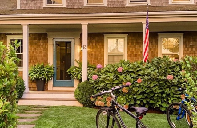 Newly Redecorated Charming Family Home Walking Distance To Main Street