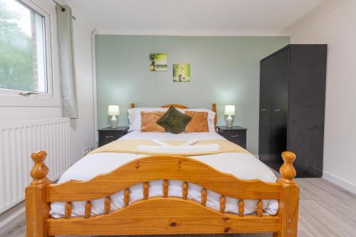 Newly refurbed, 5BR, Sleeps 12