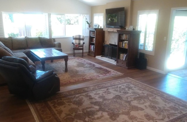 Newly remodeled 3 bedroom 3 bath home. Only 15 minutes from Malibu beaches!