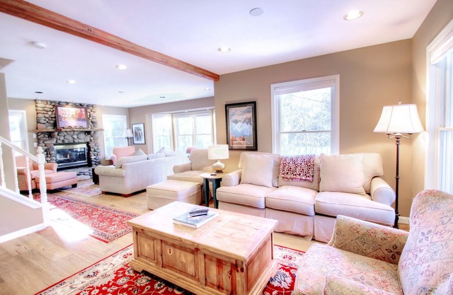 Newly Renovated! New Hot Tub! The Perfect Multi Family Getaway!