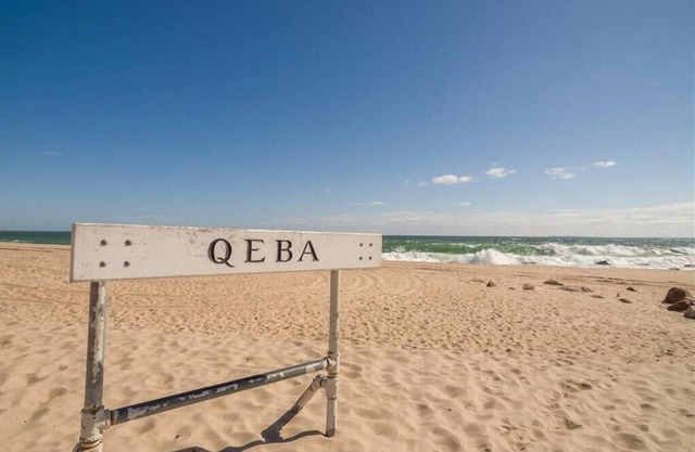 Newly Renovated Quonnie Beach House - QEBA Beach Pass & Pond Access