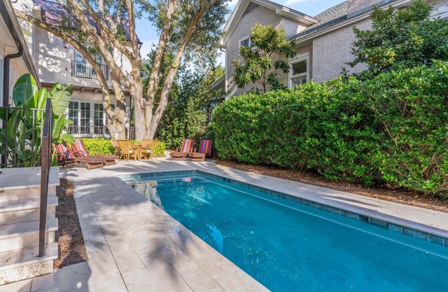 Newly updated 2022! Sleeps 12 with option to heat Pool! 5 bedrooms 4 1/2 baths