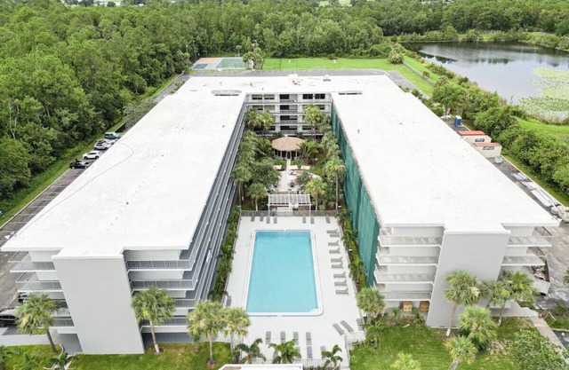 Next to Disney Retreat in Kissimmee with Pool View