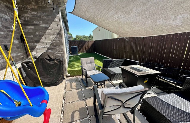 Nice 2 BD/2 BA in Grand Prairie near DFW, AT&T & Epic