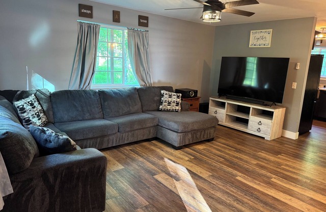 Nice 3-bedroom house with WiFi in a charming and quite neighborhood, in Wasilla.