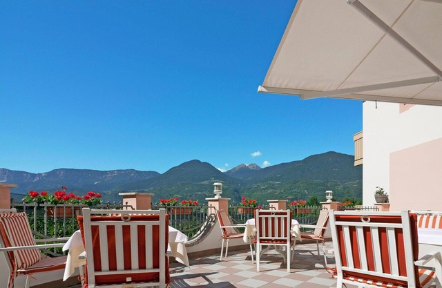 Nice apartment for 3 guests with hot tub, A/C, pool, WIFI, TV, balcony and pets allowed