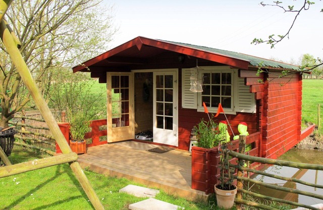 Nice apartment for 6 guests with WIFI, TV, patio and pets allowed