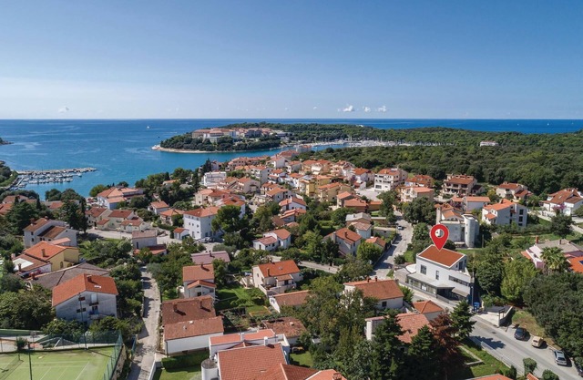 Nice apartment in Pjescana Uvala