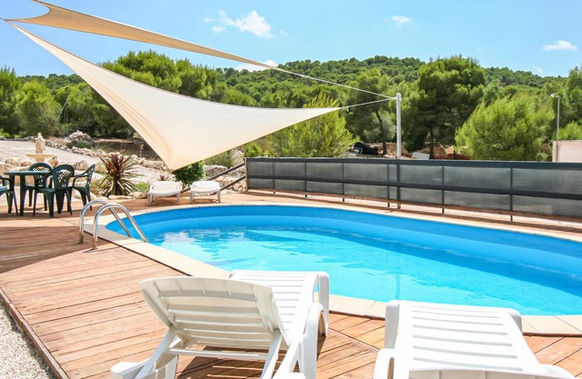 Nice apartment in Torremendo with WiFi