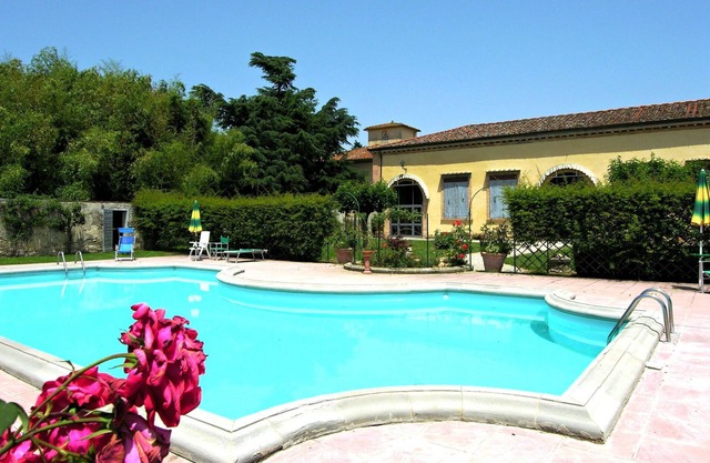 Nice apartment in villa for 6 people with WIFI, pool, TV and panoramic view