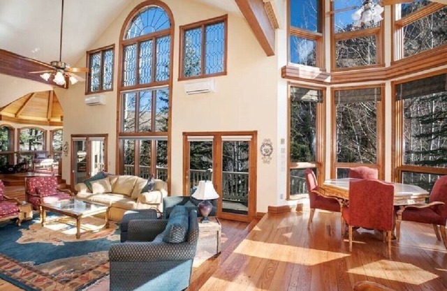 ☃⛷ NICE BIG PRIVATE HOME! 157 Beaver Creek Dr, 5 DECKS w/Magnificent Views!
